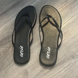 Aerie Black Flip Flops